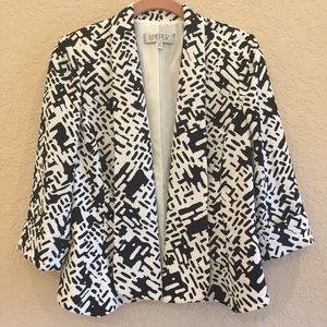 Kasper Black & White Jacket Size 4P
